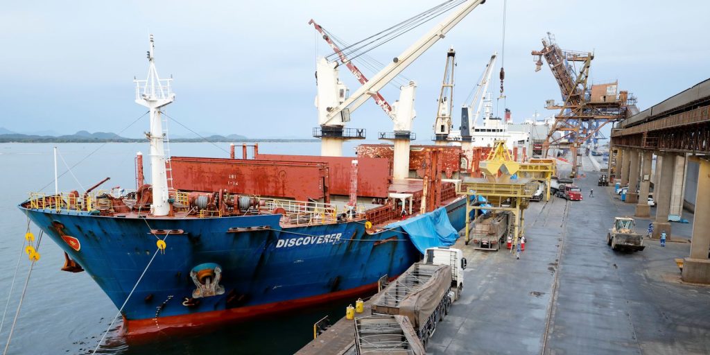 novas-tarifas-de-trump-poupam-46%-das-exportacoes-do-brasil-aos-eua