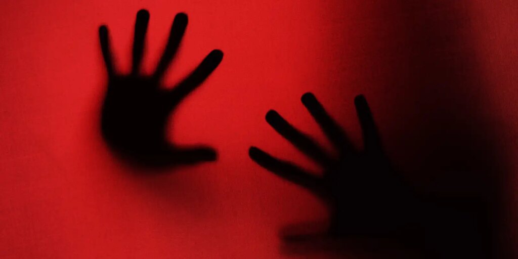 crime-de-estupro:-entenda-os-agravantes-e-punicoes-previstas-em-lei