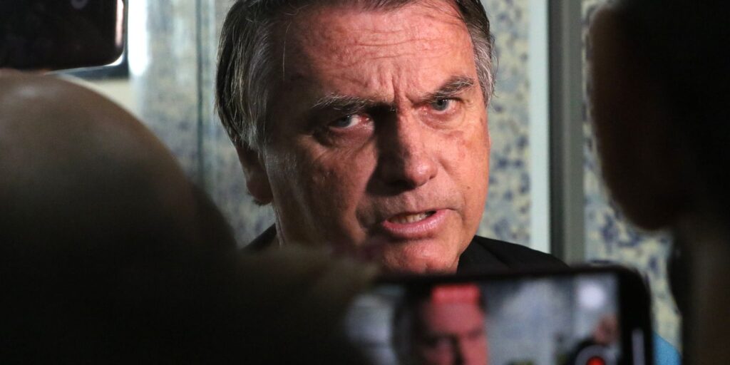 defesa-diz-que-bolsonaro-nao-tinha-conhecimento-sobre-video-de-eduardo