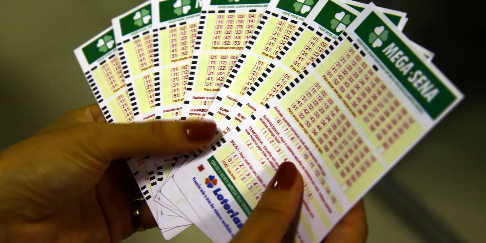 mega-sena-acumula-e-premio-principal-vai-para-r$-20-milhoes