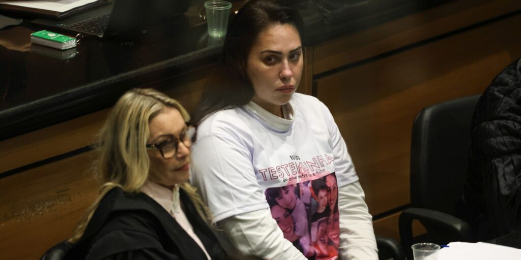 monique-medeiros-se-entrega-a-policia-e-volta-a-ser-presa