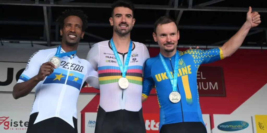 lauro-chaman-e-ouro-em-etapa-a-copa-do-mundo-de-ciclismo-de-estrada