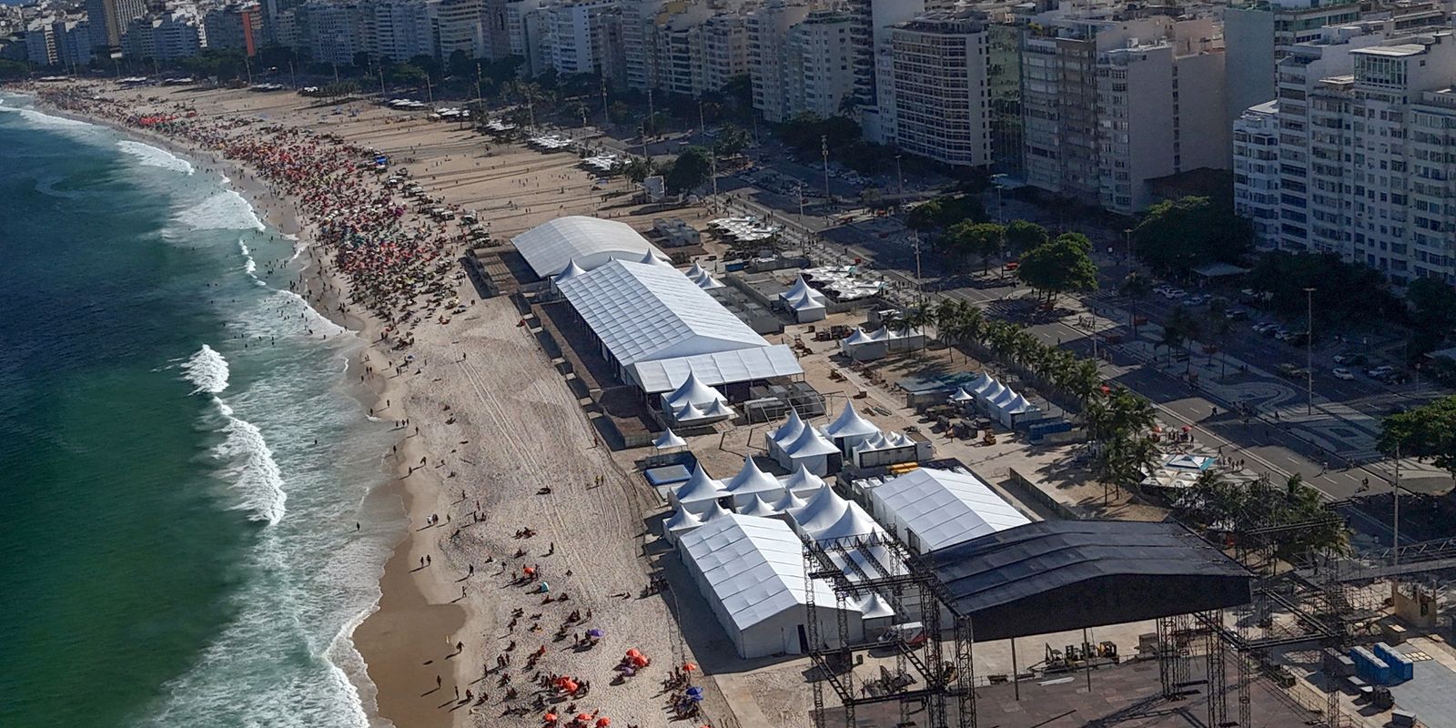marinha-alerta-para-mar-com-ressaca-e-ondas-de-3-metros-na-orla-do-rio