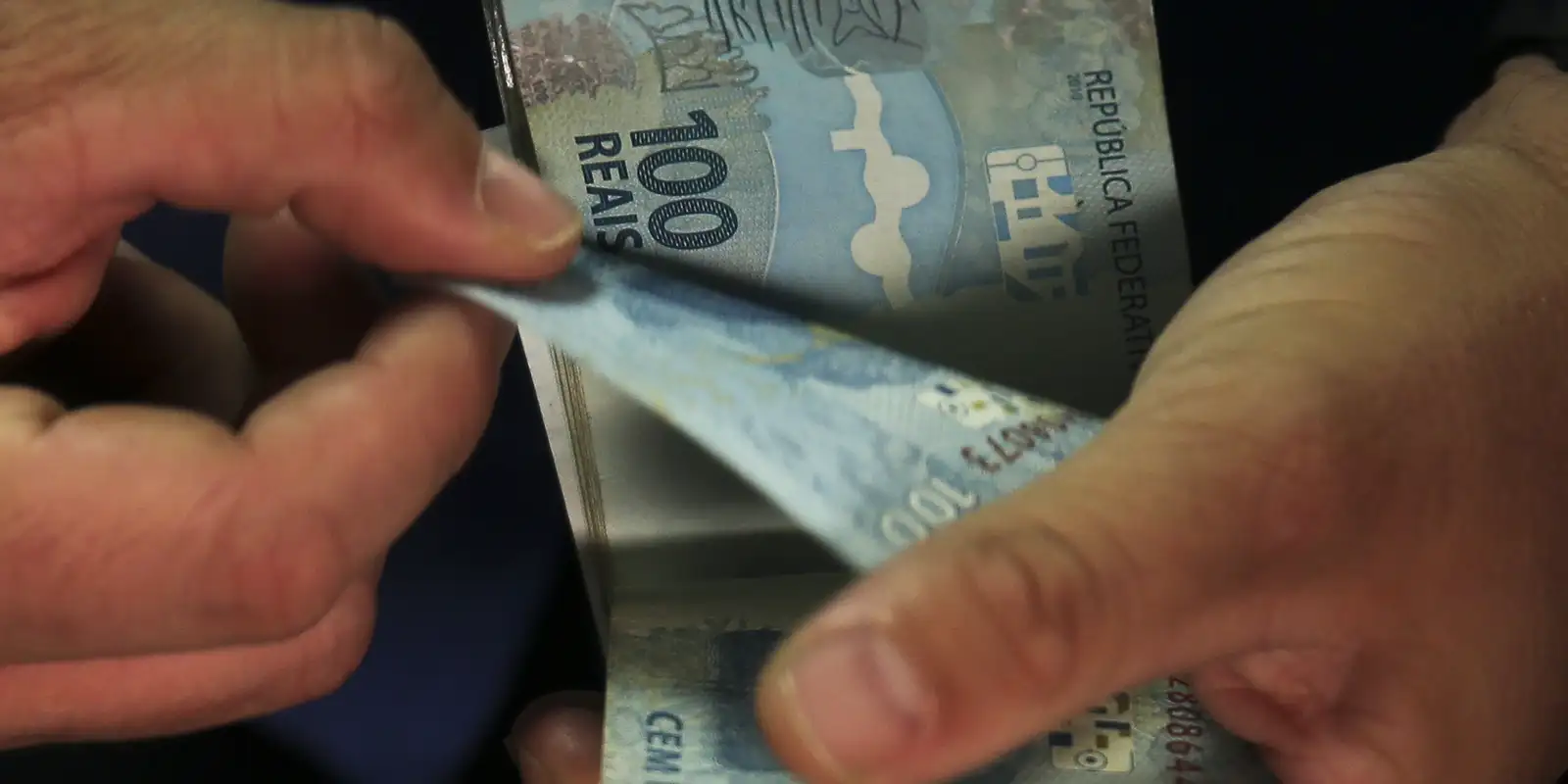 abono-salarial:-pagamento-para-nascidos-em-maio-e-junho-comeca-hoje
