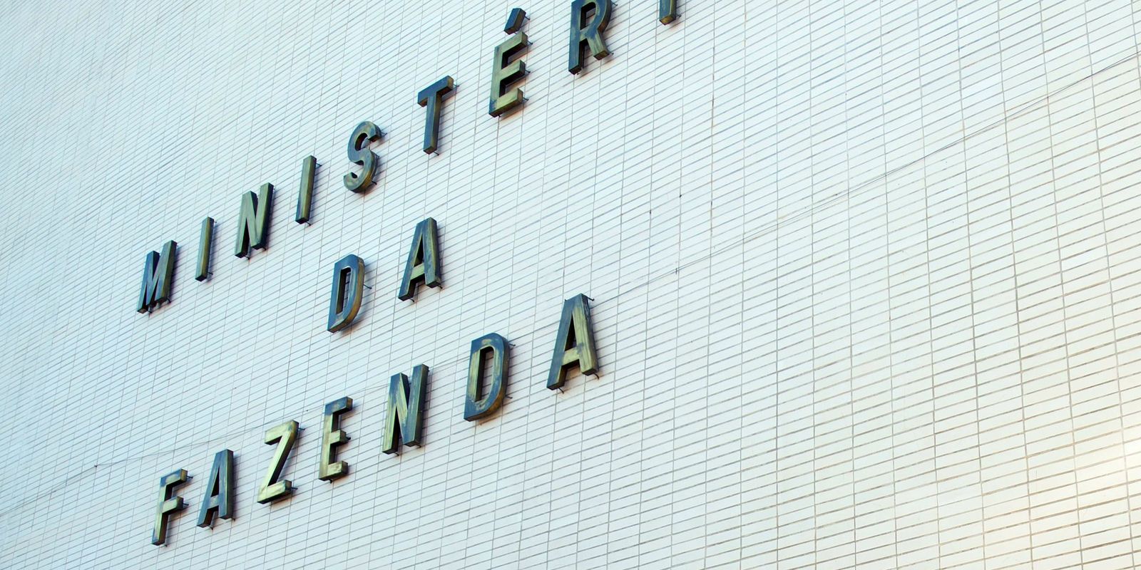 fazenda-eleva-para-4,5%-estimativa-de-inflacao-com-guerra-e-petroleo