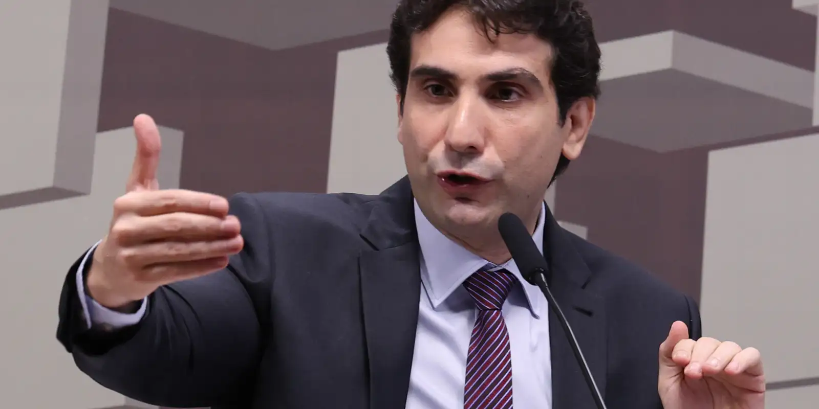 galipolo-descreve-acao-do-master-que-chamou-atencao-do-banco-central