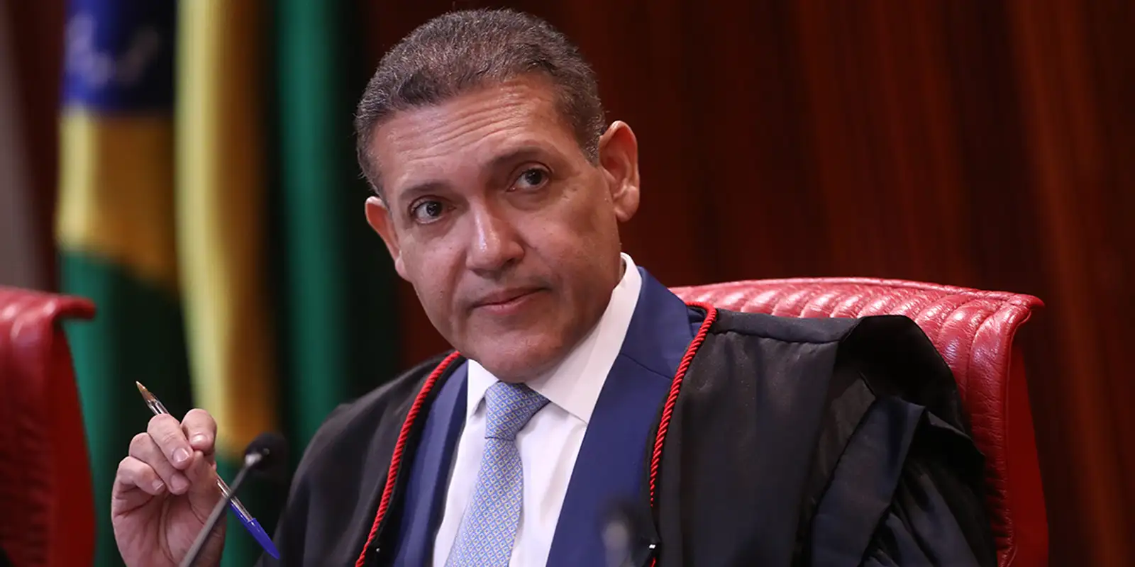 urna-eletronica-e-patrimonio-da-democracia,-diz-presidente-do-tse