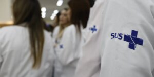 saude-estende-atuacao-de-676-medicos-especialistas-no-sus