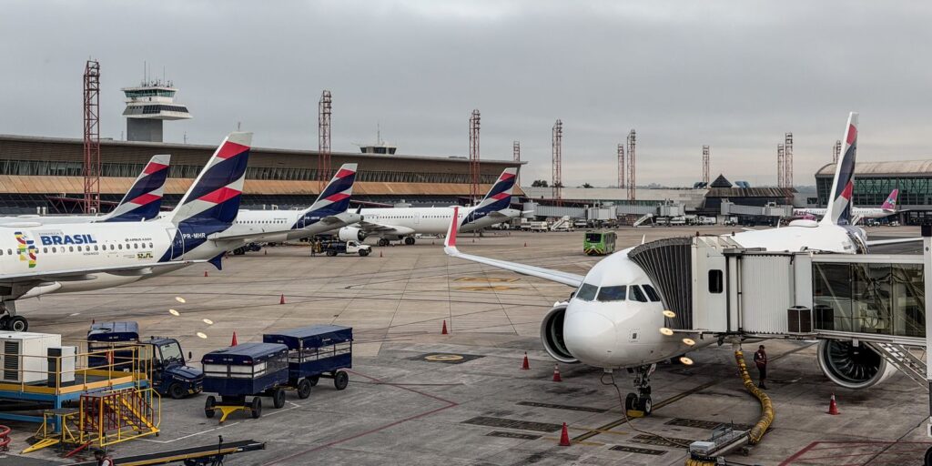 anvisa-atualiza-regras-de-seguranca-sanitaria-para-avioes-e-aeroportos