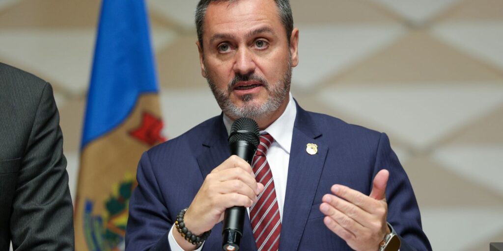 mendonca-afasta-andrei-rodrigues-da-direcao-geral-da-policia-federal 
