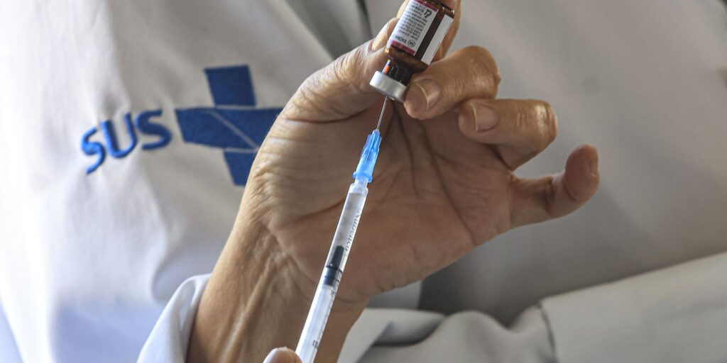 anvisa-amplia-indicacao-de-vacina-contra-meningite 