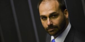 ministerio-da-justica-demite-eduardo-bolsonaro-por-abandono-de-cargo