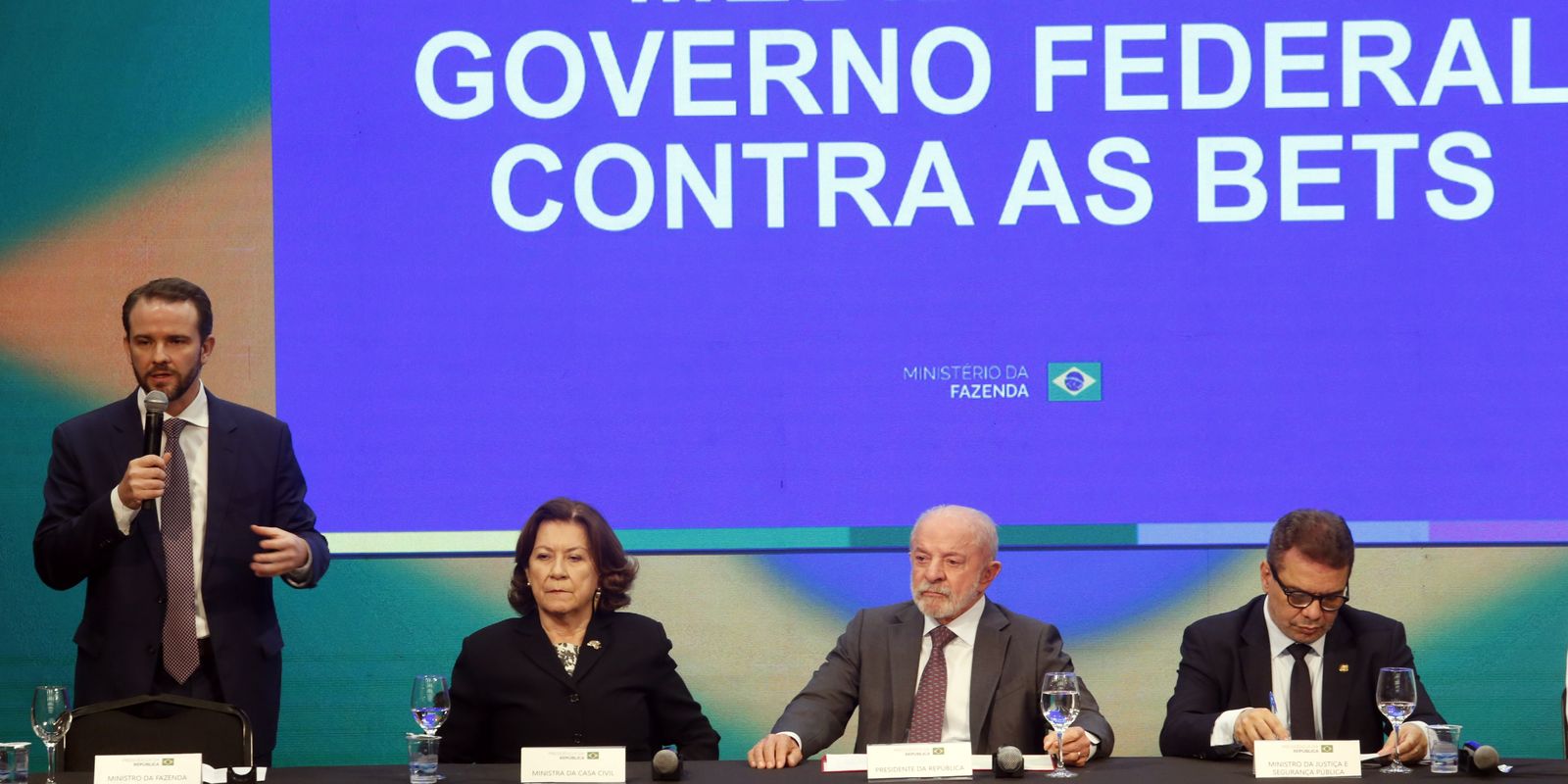 bets-que-continuarem-no-ar-apos-prazo-serao-bloqueadas,-diz-durigan
