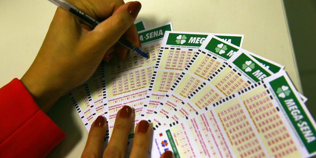 mega-sena-acumula-para-r$-82-milhoes;-confira-os-numeros-sorteados