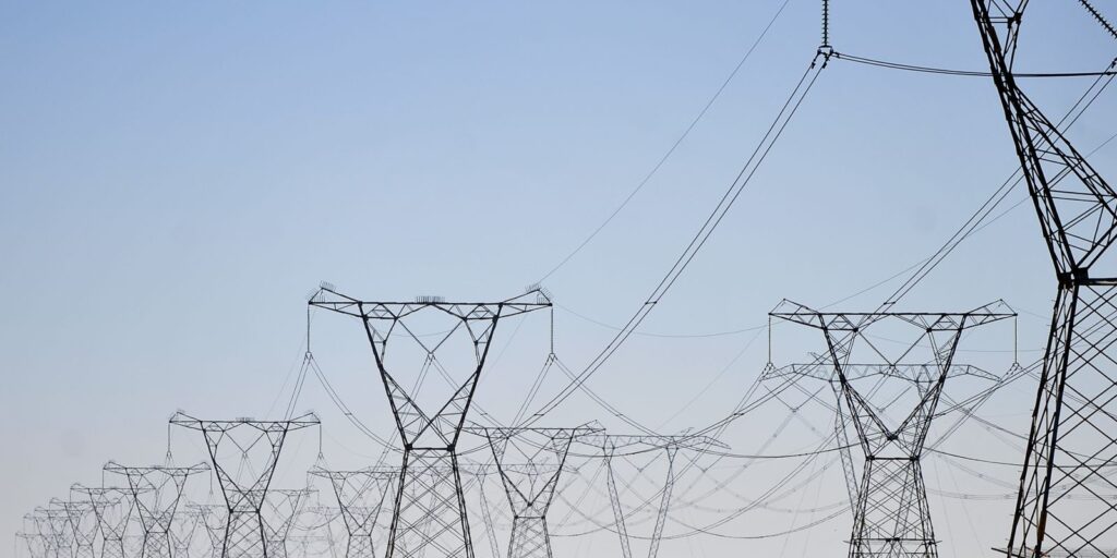 distribuidoras-se-preparam-para-garantir-energia-no-dia-da-eleicao