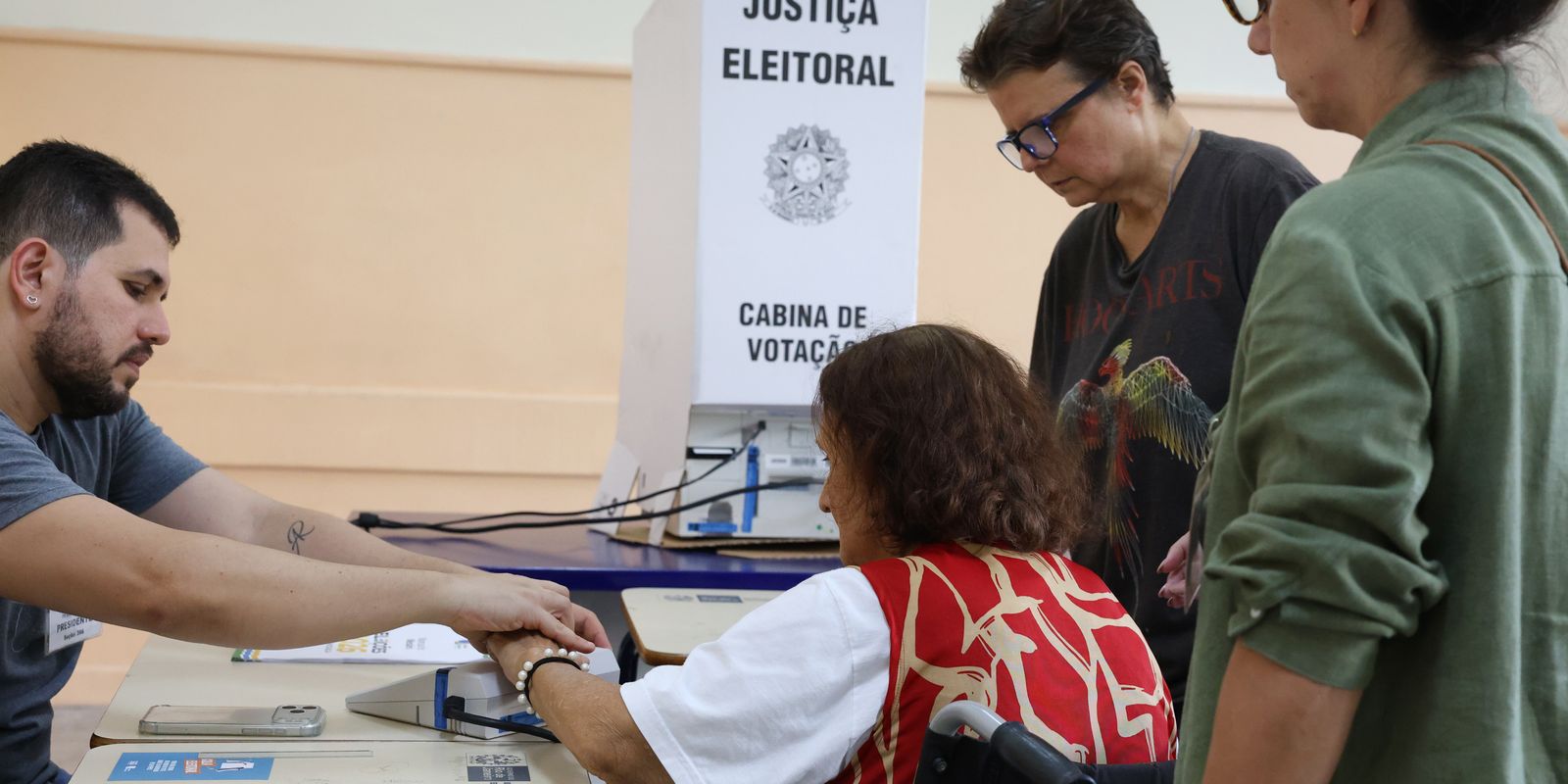 primeiro-turno-contou-com-43%-mais-eleitores-de-ao-menos-70-anos