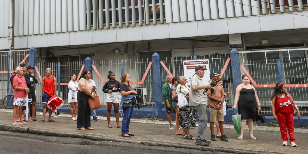 centrais-sindicais-criticam-falta-de-onibus-no-dia-da-eleicao