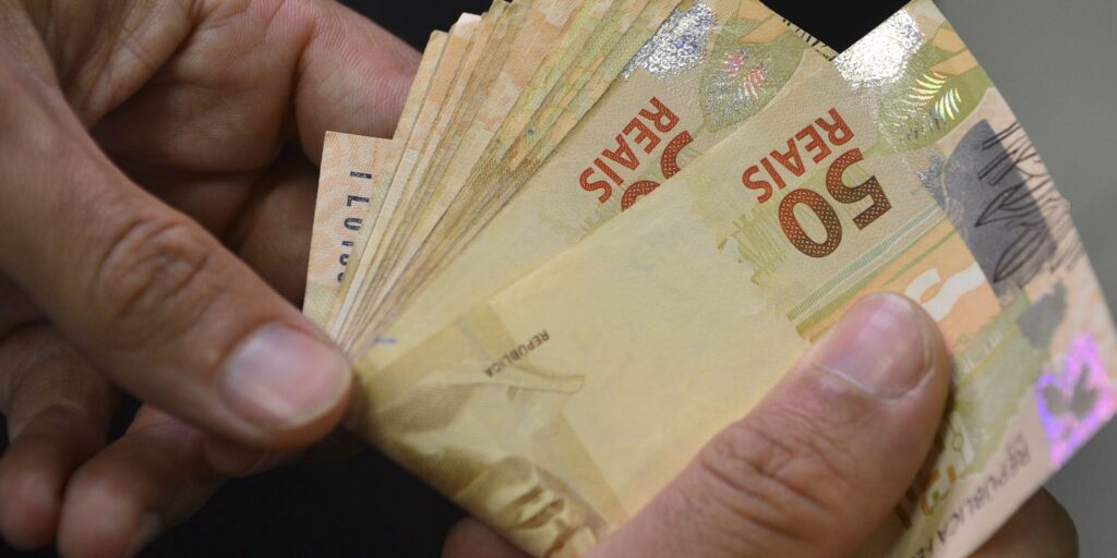 numero-de-superendividados-no-brasil-cresceu 75%-em-cinco-anos,-diz-bc
