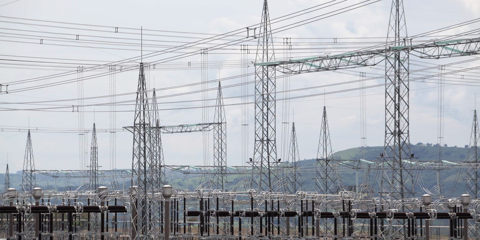aneel-preve-tres-leiloes-de-transmissao-de-energia-em-2027