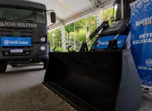 rio-de-janeiro-anuncia-operacao-para-retirar-barricadas-em-comunidades