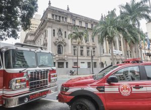 incendio-atinge-predio-da-faculdade-de-direito-da-usp-em-sao-paulo