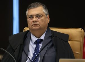 dino-defende-stf-e-diz-que-corte-“acerta-mais-do-que-erra”