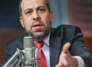 “negociamos-com-os-caminhoneiros”,-diz-boulos-sobre-greve-da-categoria
