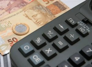 mesmo-com-guerra,-ipea-preve-crescimento-de-1,8%-do-pib