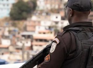 mprj-denuncia-policiais-por-crimes-durante-operacao-em-favelas-do-rio