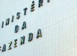 fazenda-eleva-para-4,5%-estimativa-de-inflacao-com-guerra-e-petroleo