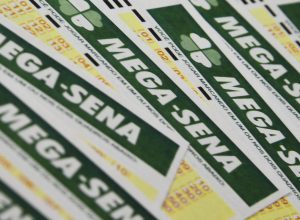 mega-sena-acumula-e-premio-principal-vai-para-r$-10-milhoes