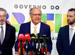 alckmin:-pix-e-patrimonio-nacional-e-nao-entra-em-negociacao-com-eua