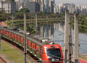 greve-de-trens-em-sp-causa-congestionamento-de-mais-de-2-mil-km 