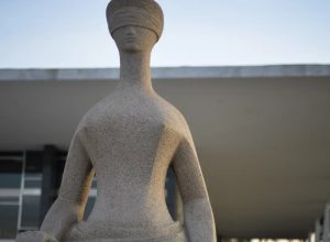 stf-ordena-suspensao-e-devolucao-de-penduricalhos-“exorbitantes”