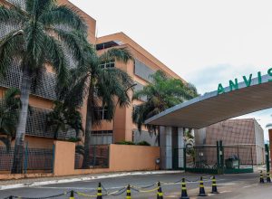 anvisa-aprova-medicamento-para-tratar-esquistossomose-em-criancas