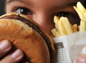 oms-lanca-guia-para-enfrentar-obesidade-em-criancas-e-adolescentes