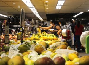 inpc,-inflacao-que-corrige-salarios,-acumula-4,29%-em-12-meses