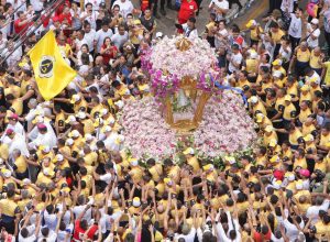fe-e-esperanca-reunem-fieis-no-cirio-de-nazare-de-belem