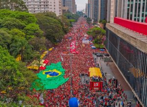 campanha-de-lula-aciona-tse-apos-post-falso-sobre-comicio-na-paulista