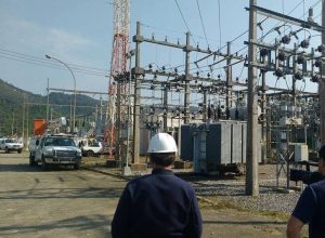 celesc-subestacao-funcionarios-transformadores