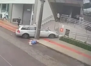 idosa-carro-69d50693c9e92